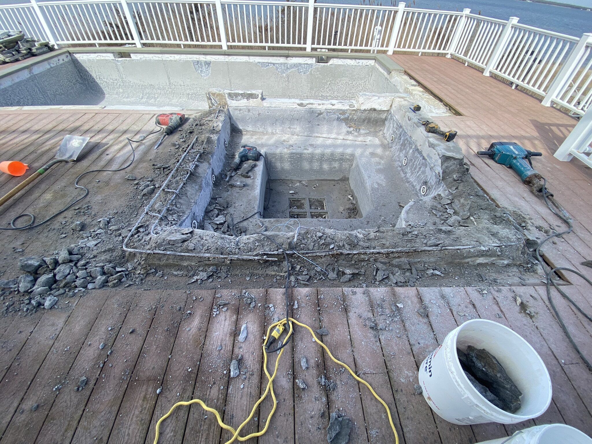 Pool renovation — project photo 15